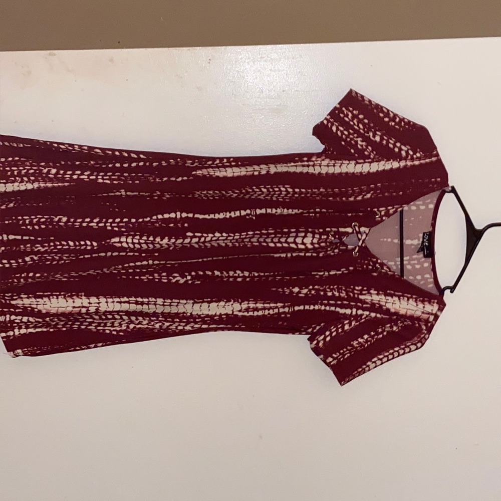 beautiful burgundy and white MEDIUM dress/top